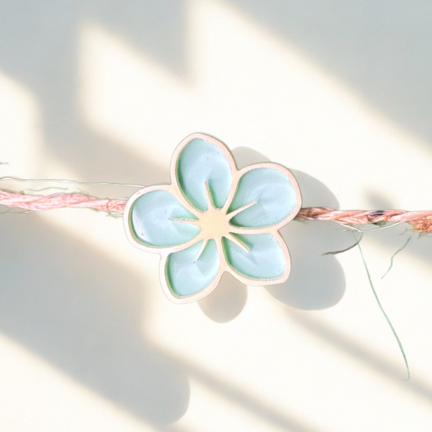 Broche TIARE
